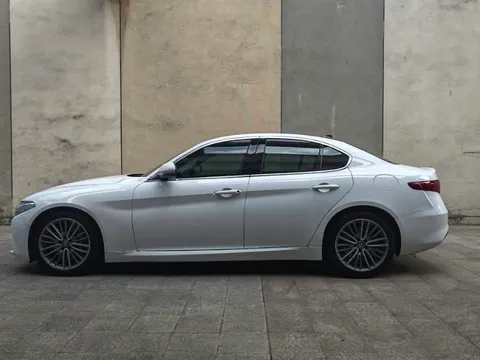Alfa Romeo Giulia