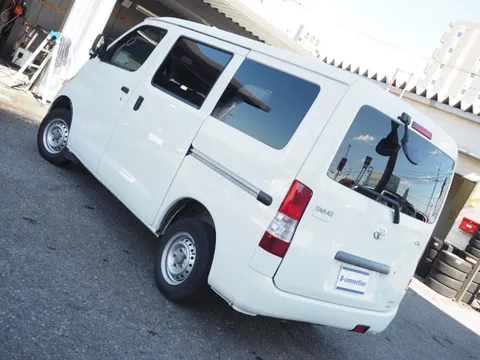 Toyota TownAce Van