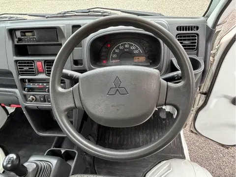 Mitsubishi Minicab Truck