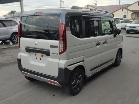 Suzuki Spacia Gear