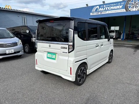 Suzuki Spacia Custom