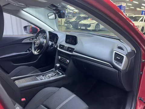 Mazda Mazda 3