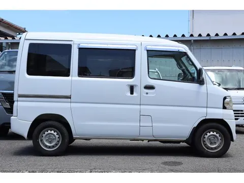 Mitsubishi Minicab Van
