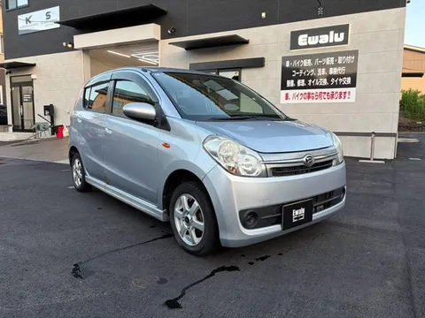 Daihatsu Mira Custom