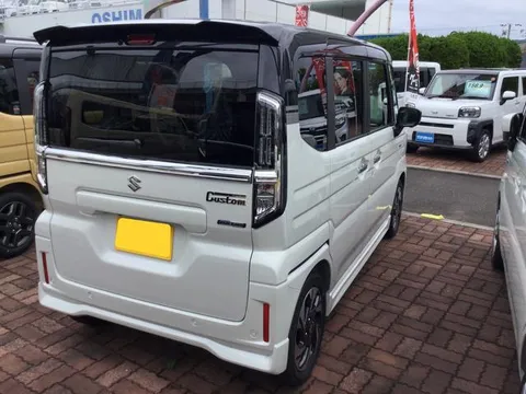 Suzuki Spacia Custom