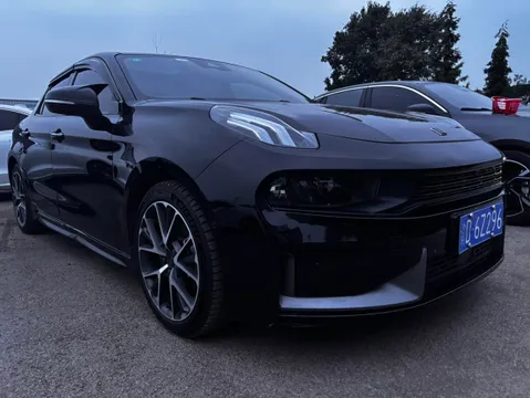 Lynk & Co 03