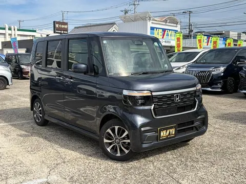 Honda N-BOX Custom