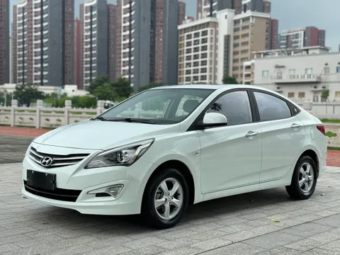Hyundai Reina
