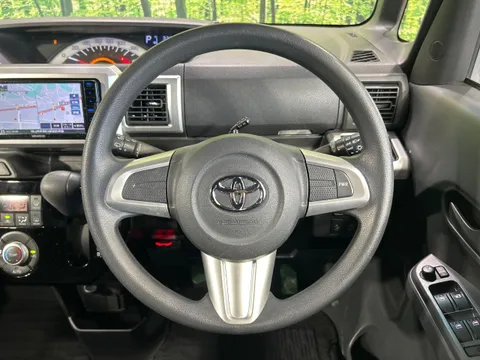 Toyota Pixis Mega