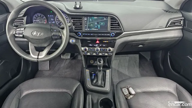 Hyundai Elantra (Avante)