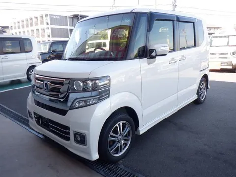 Honda N-BOX Custom