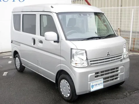 Mitsubishi Minicab Van