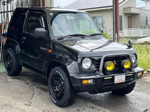Mitsubishi Pajero JR