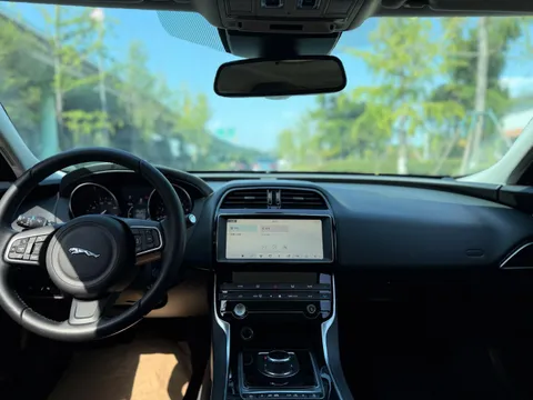 Jaguar XEL