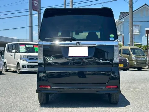Honda N-BOX Custom