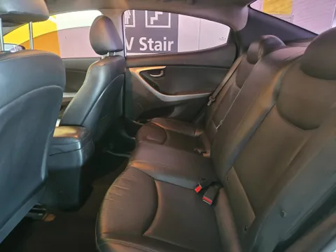Hyundai Elantra (Avante)