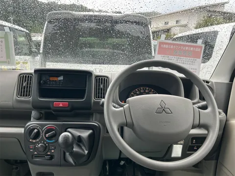 Mitsubishi Minicab Van