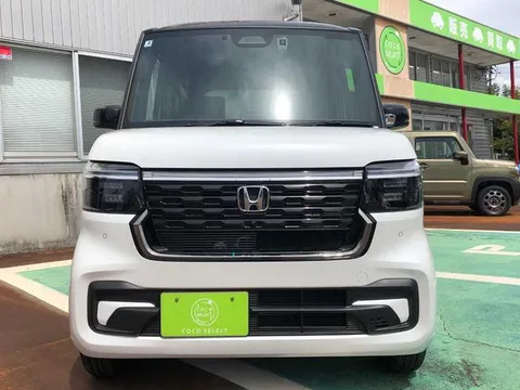 Honda N-BOX Custom