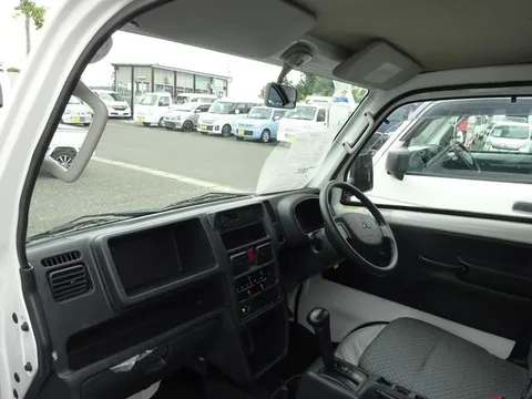 Mitsubishi Minicab Truck