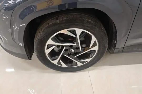 Hyundai Custo