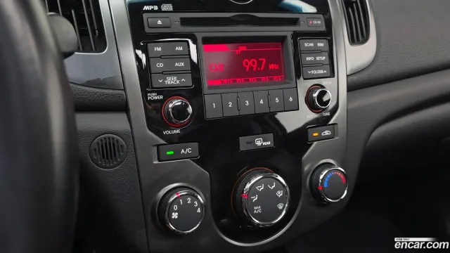 Kia Cerato (Forte)