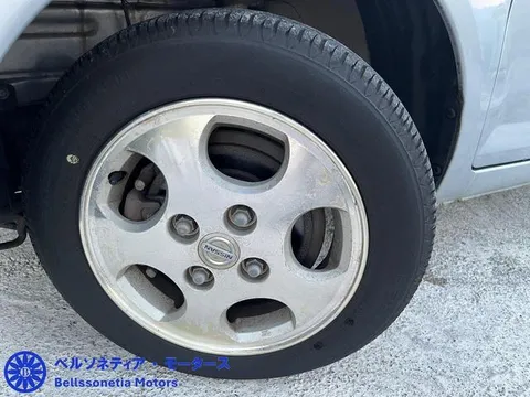 Nissan Otti