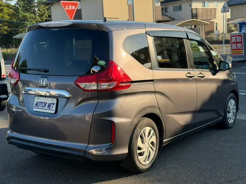 Honda Freed Plus