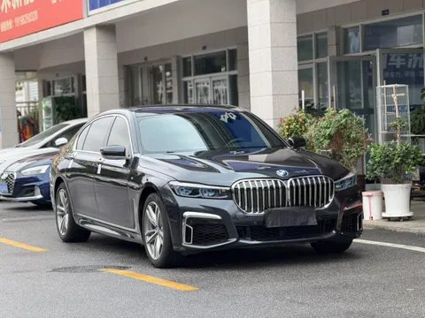 BMW 7-Series