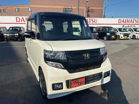 Honda N-BOX Custom