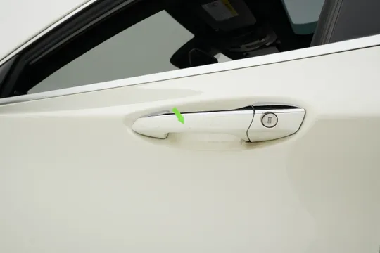 Infiniti Q30