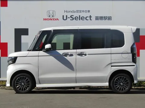 Honda N-BOX Custom