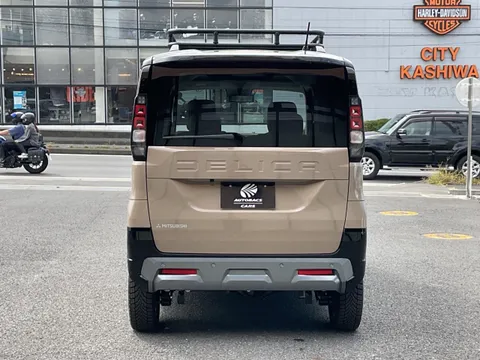 Mitsubishi Delica Mini