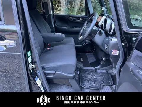 Honda N-BOX Custom