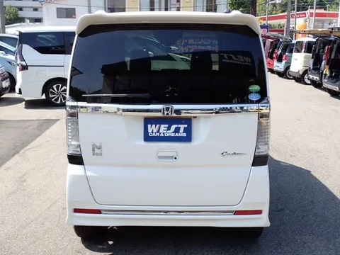 Honda N-BOX Custom