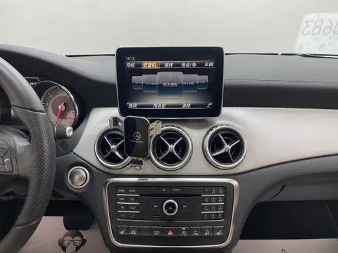 Mercedes-Benz GLA-Class