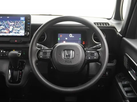Honda N-BOX Custom