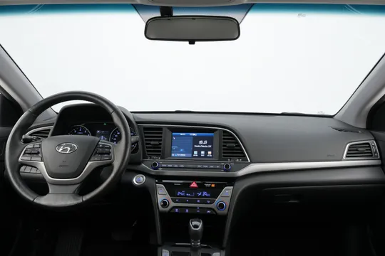 Hyundai Elantra (Avante)