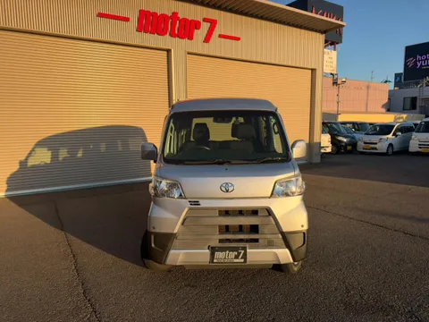 Toyota Pixis Van
