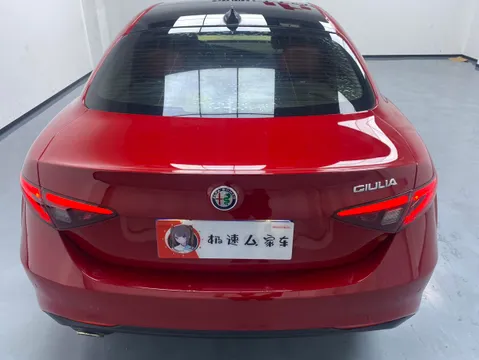 Alfa Romeo Giulia