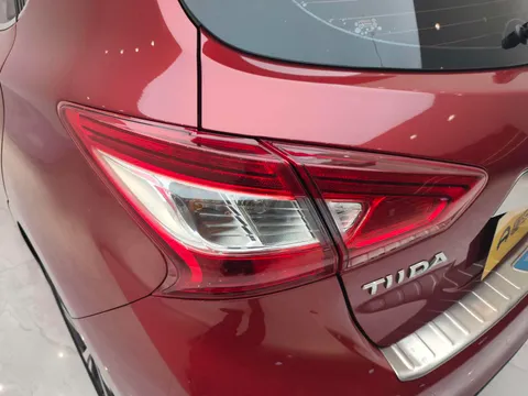 Nissan Tiida