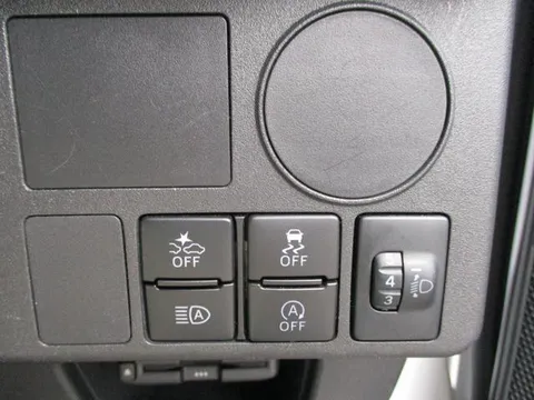 Toyota Pixis Mega
