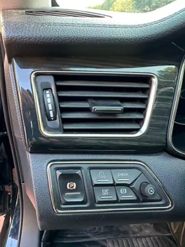 Hongqi H7