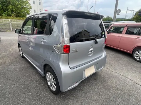 Mitsubishi eK Custom