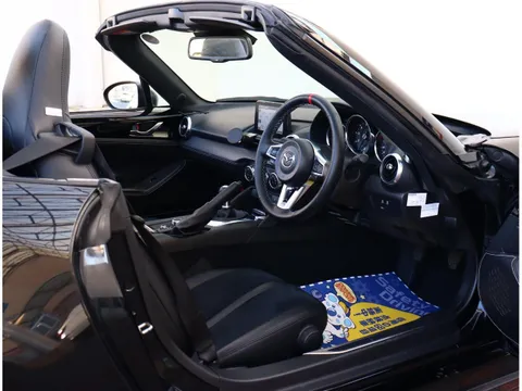Mazda MX-5 (Roadster)