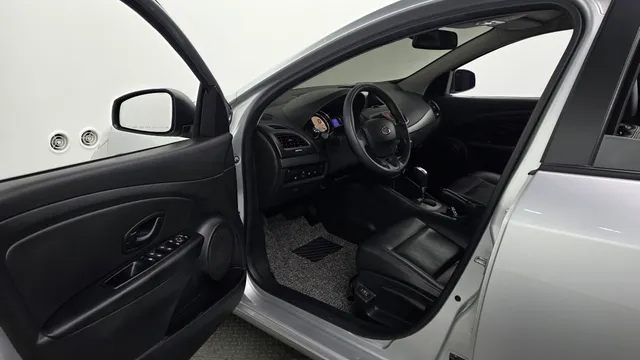 Renault SM3