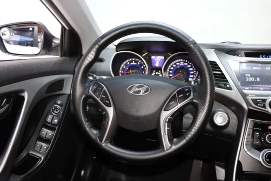 Hyundai Elantra (Avante)