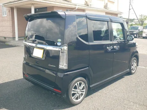 Honda N-BOX Custom