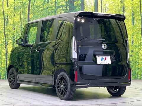 Honda N-BOX Custom