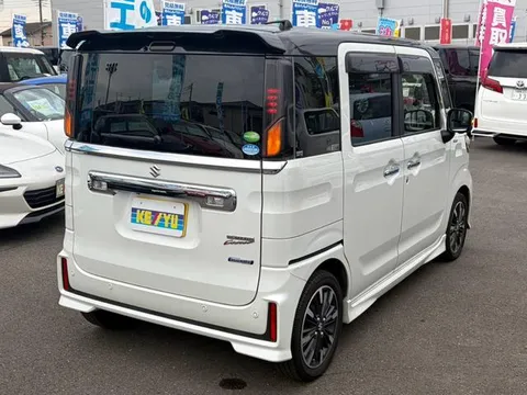 Suzuki Spacia Custom