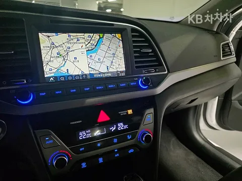 Hyundai Elantra (Avante)